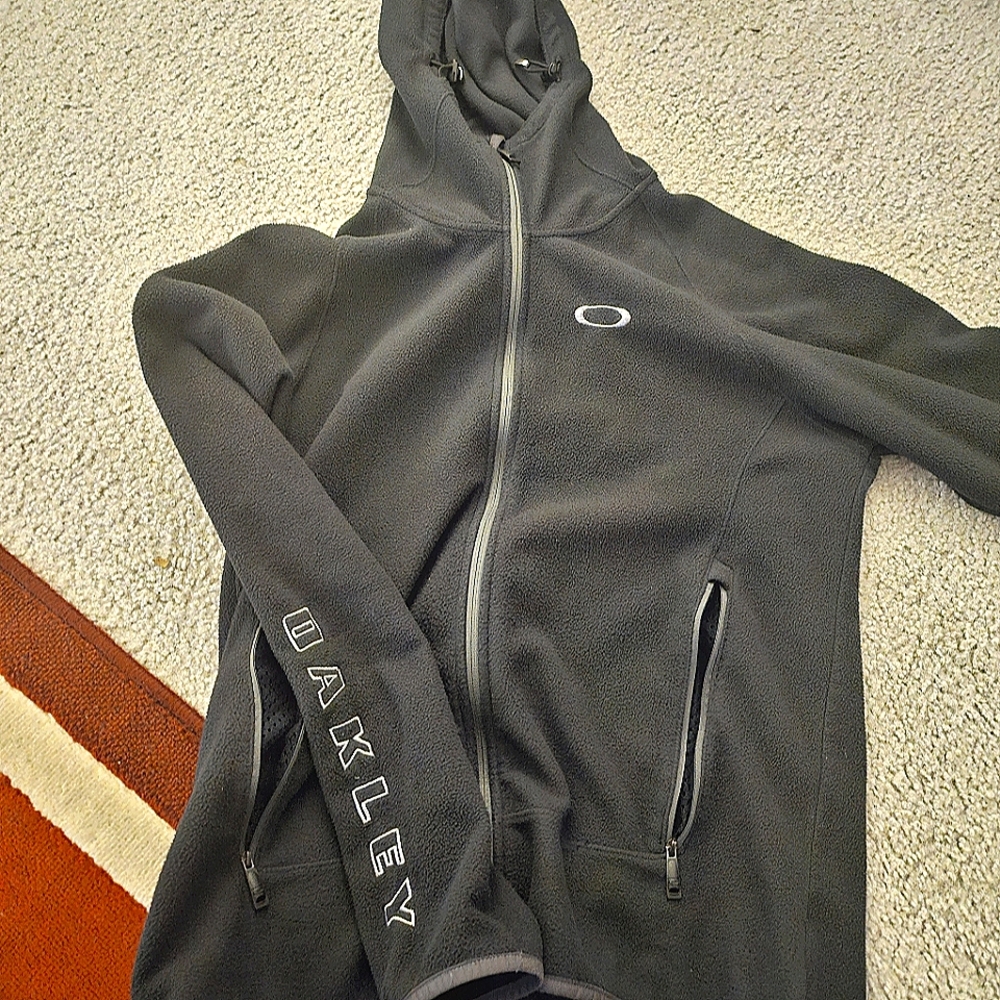 Oakley fleece jacket